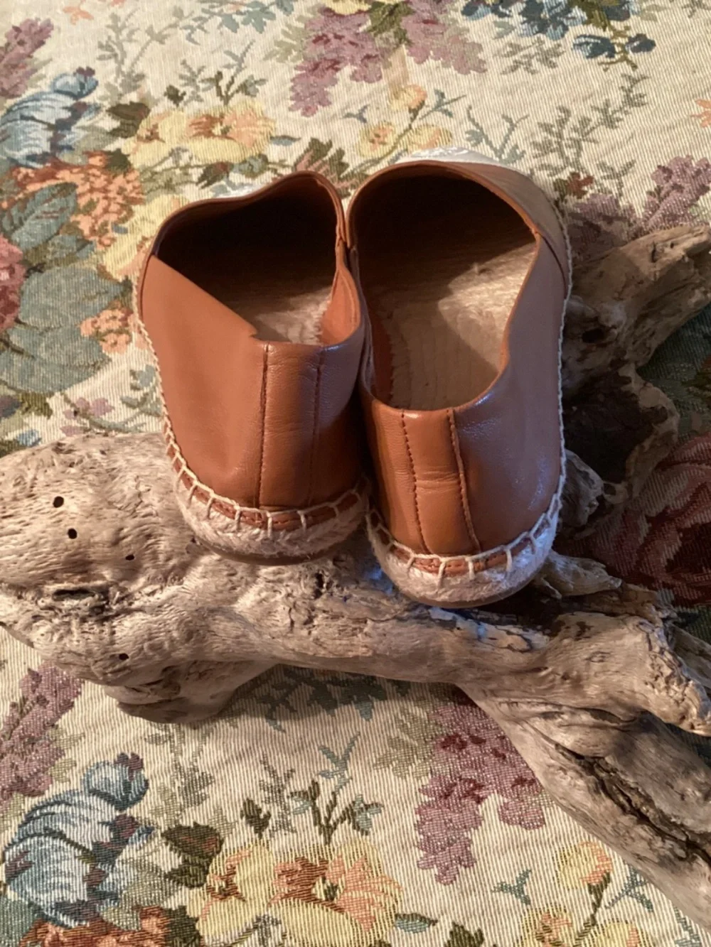 Tory Burch Color Block T Leather Espadrilles in Ambra/New Ivory Size 7